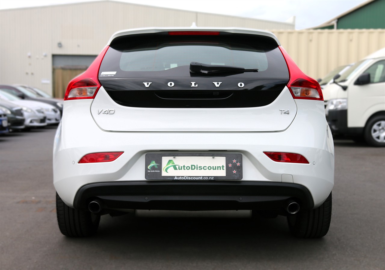 2015 Volvo V40