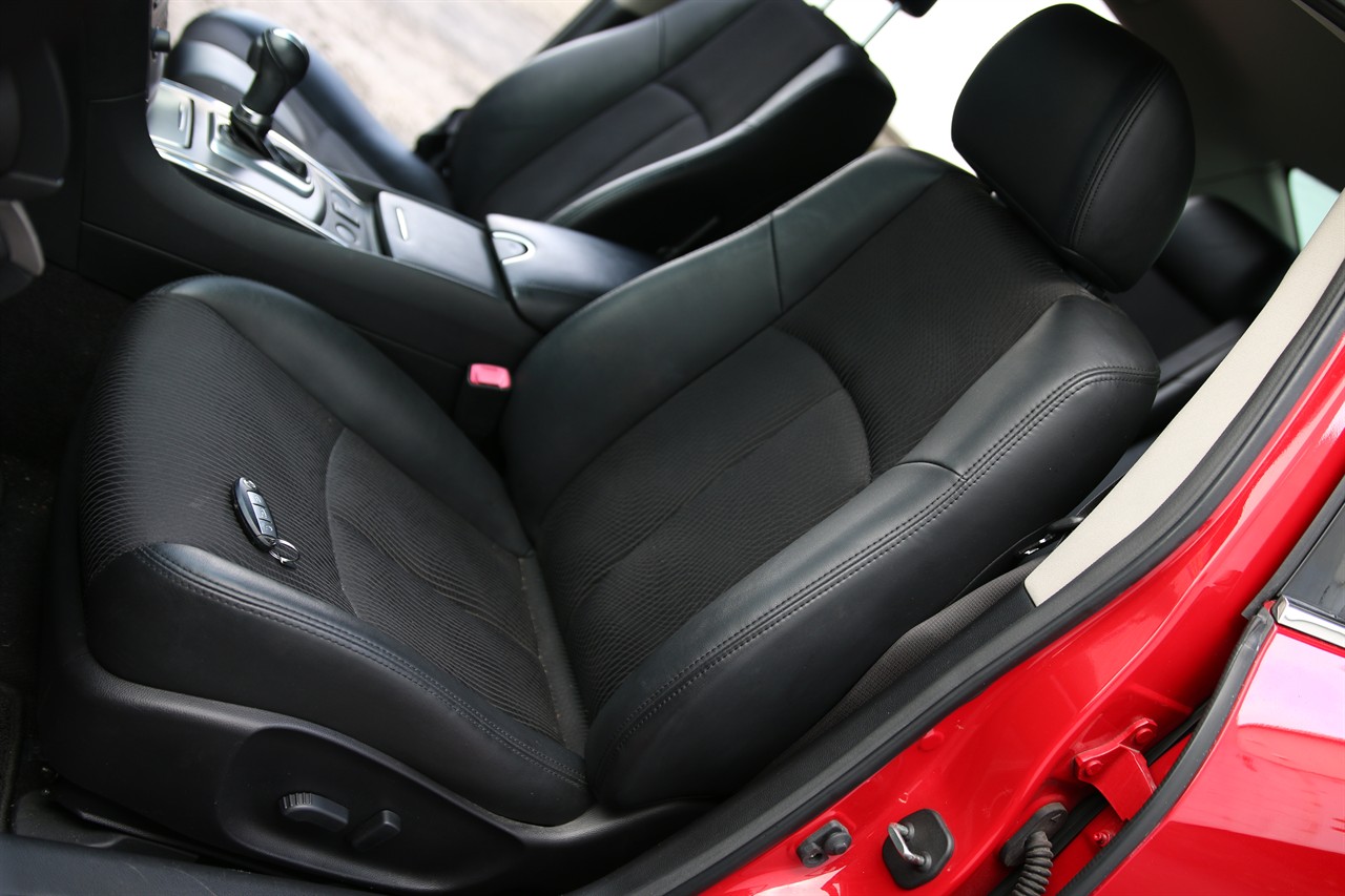 2012 Nissan Skyline