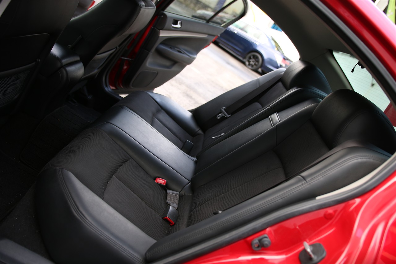 2012 Nissan Skyline