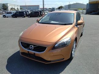 2014 Volvo V40 - Thumbnail