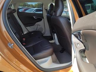 2014 Volvo V40 - Thumbnail