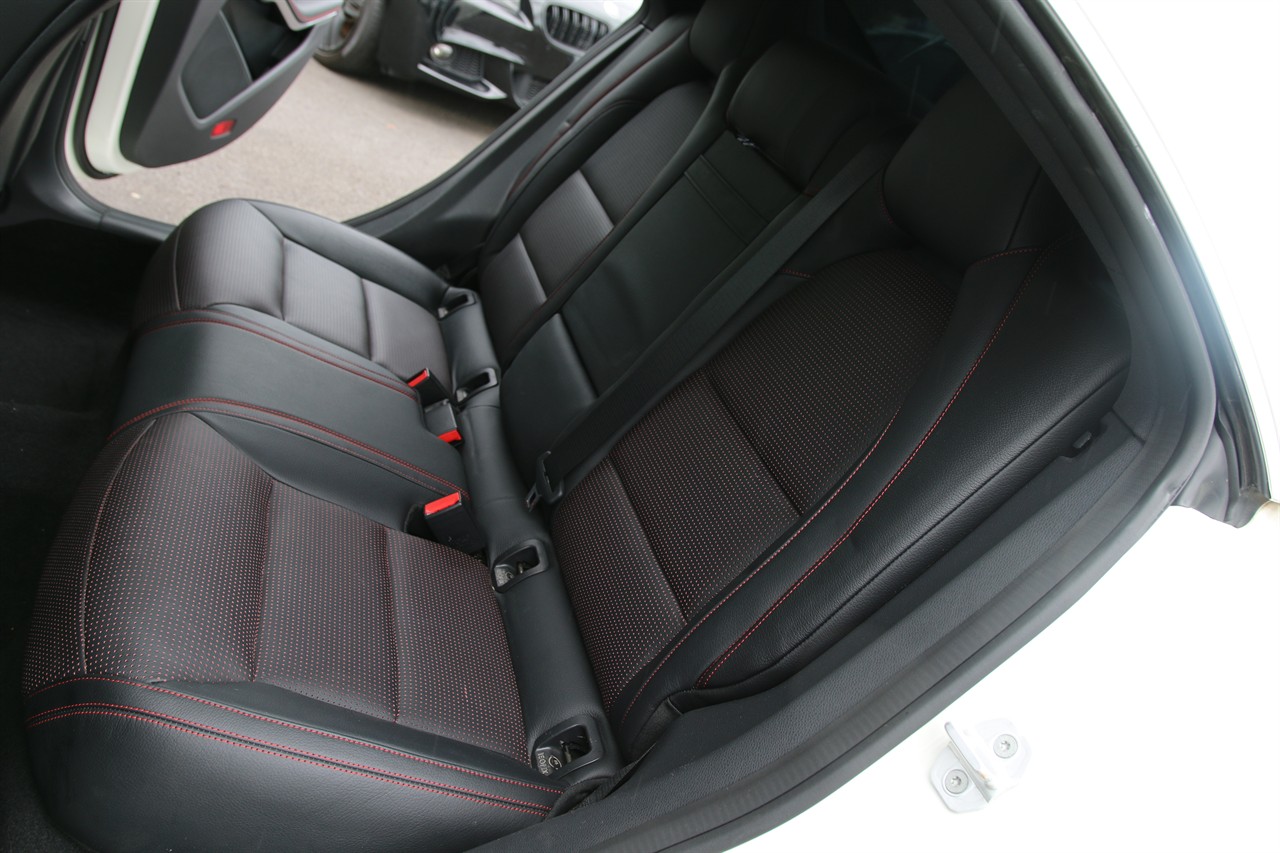 2015 Mercedes-Benz CLA250