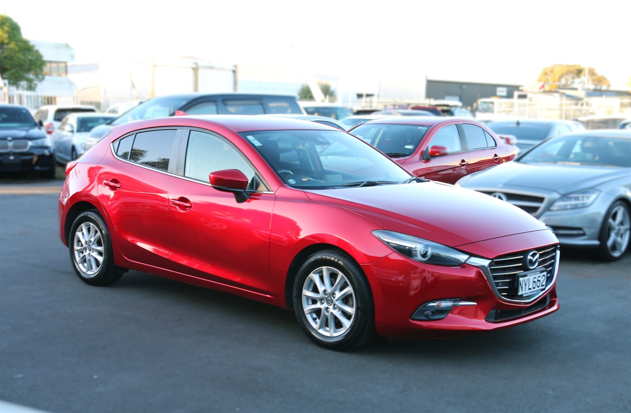 2016 Mazda Axela