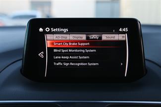 2016 Mazda Axela - Thumbnail