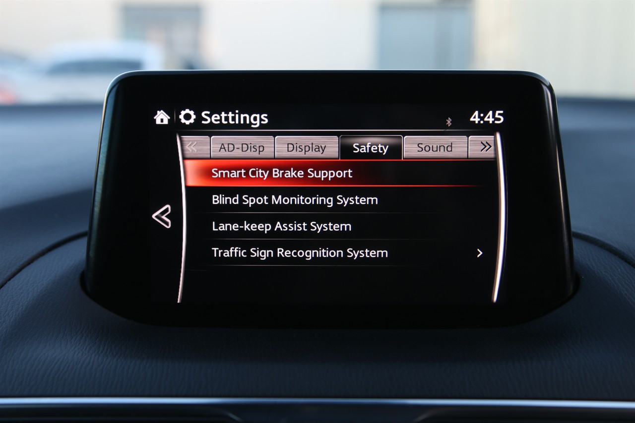 2016 Mazda Axela