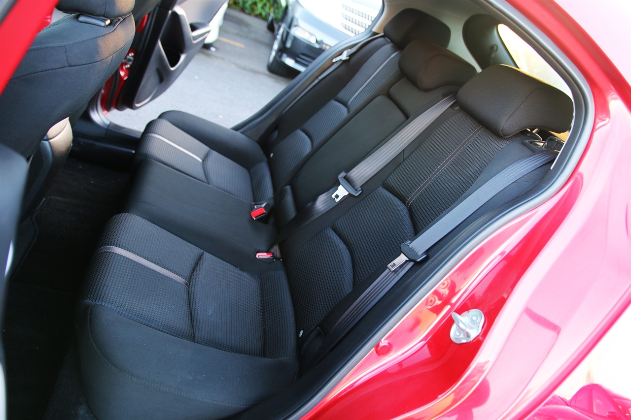 2016 Mazda Axela
