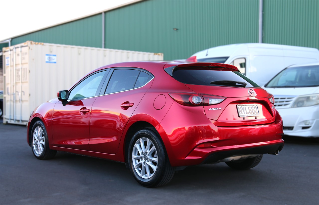 2016 Mazda Axela