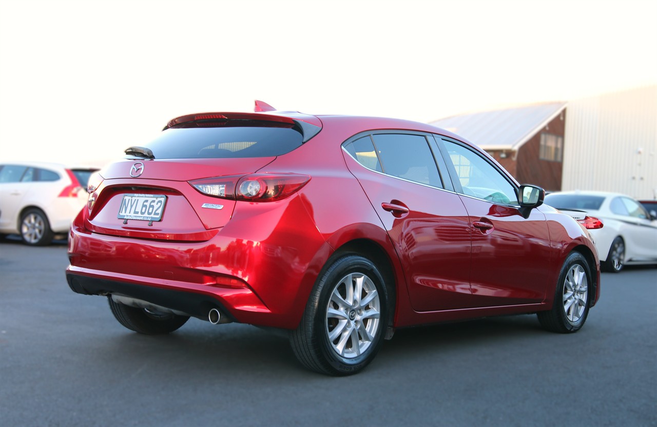 2016 Mazda Axela