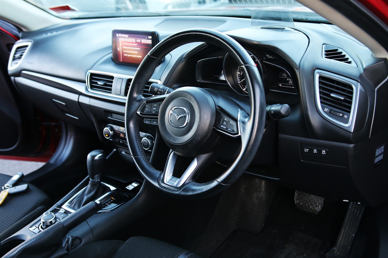 2016 Mazda Axela