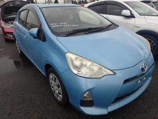 2013 Toyota Aqua - Thumbnail