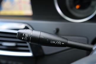 2011 Mercedes-Benz C 200 - Thumbnail