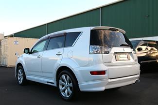2012 Mitsubishi Outlander - Thumbnail