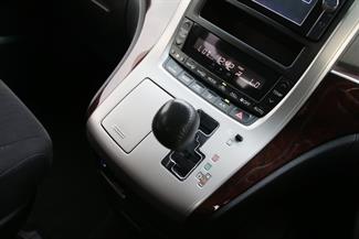 2013 Toyota Vellfire - Thumbnail