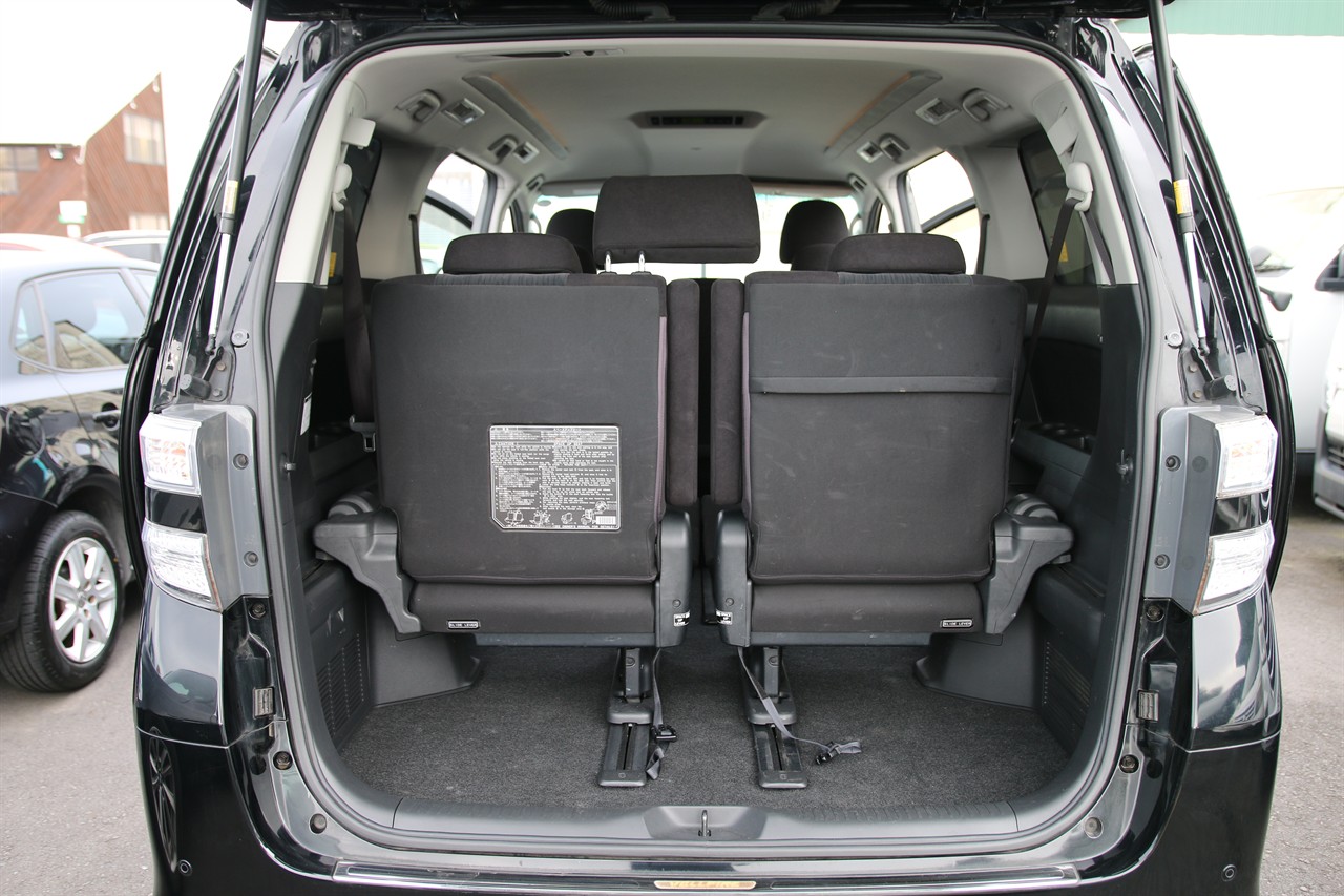 2013 Toyota Vellfire