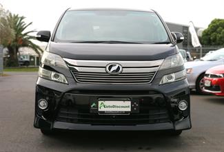 2013 Toyota Vellfire - Thumbnail