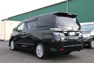 2013 Toyota Vellfire - Thumbnail