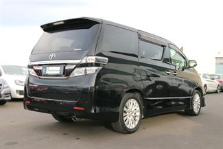 2013 Toyota Vellfire - Thumbnail