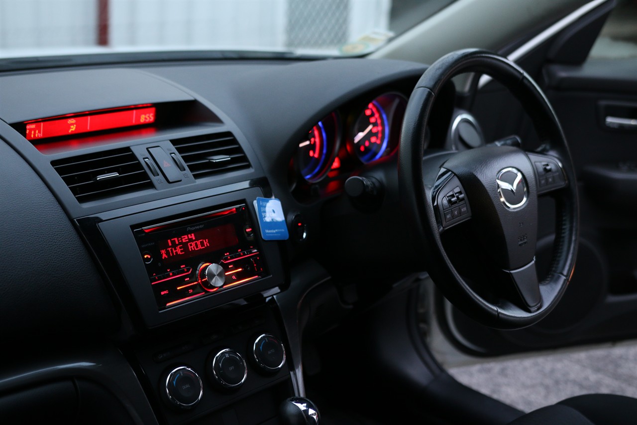 2011 Mazda Atenza