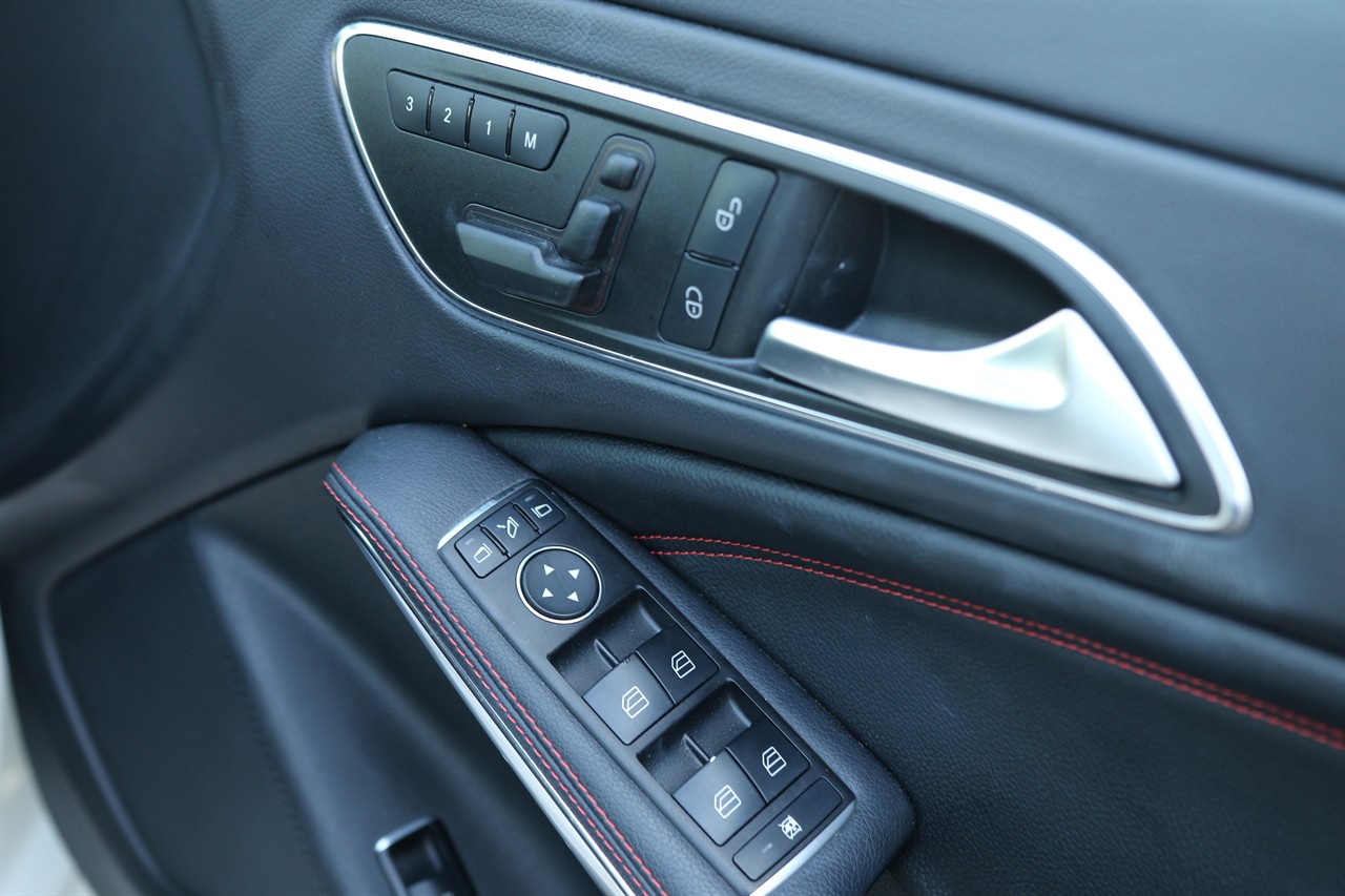 2014 Mercedes-Benz CLA250