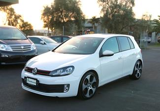2013 Volkswagen Golf - Thumbnail