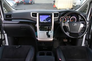2013 Toyota Vellfire - Thumbnail