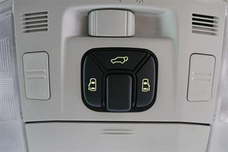 2013 Toyota Vellfire - Thumbnail