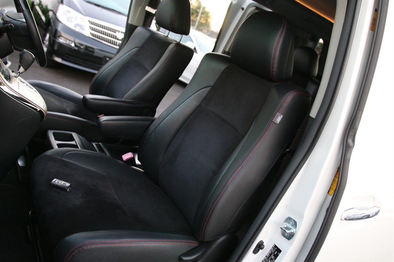 2013 Toyota Vellfire