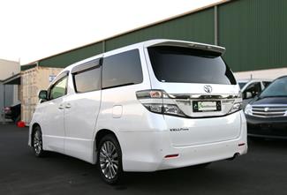 2013 Toyota Vellfire - Thumbnail