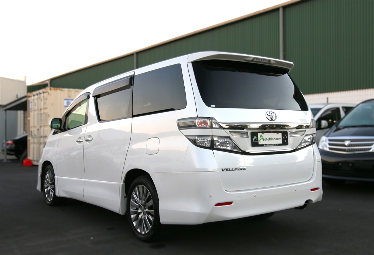 2013 Toyota Vellfire