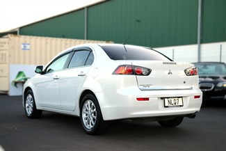 2011 Mitsubishi Galant - Thumbnail