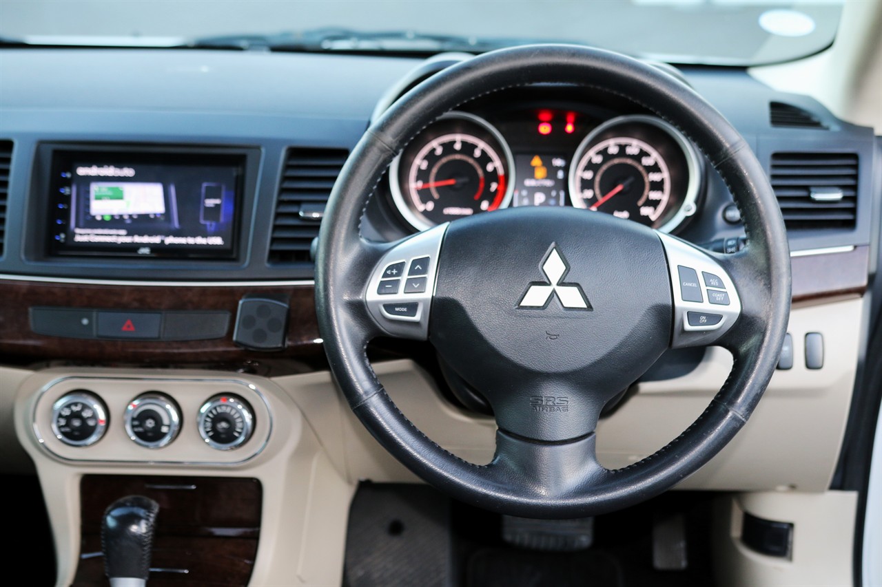 2011 Mitsubishi Galant