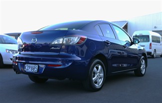 2010 Mazda Axela - Thumbnail