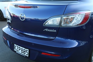 2010 Mazda Axela - Thumbnail