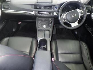 2013 Lexus CT200h - Thumbnail