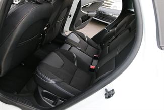 2013 Volvo V40 - Thumbnail