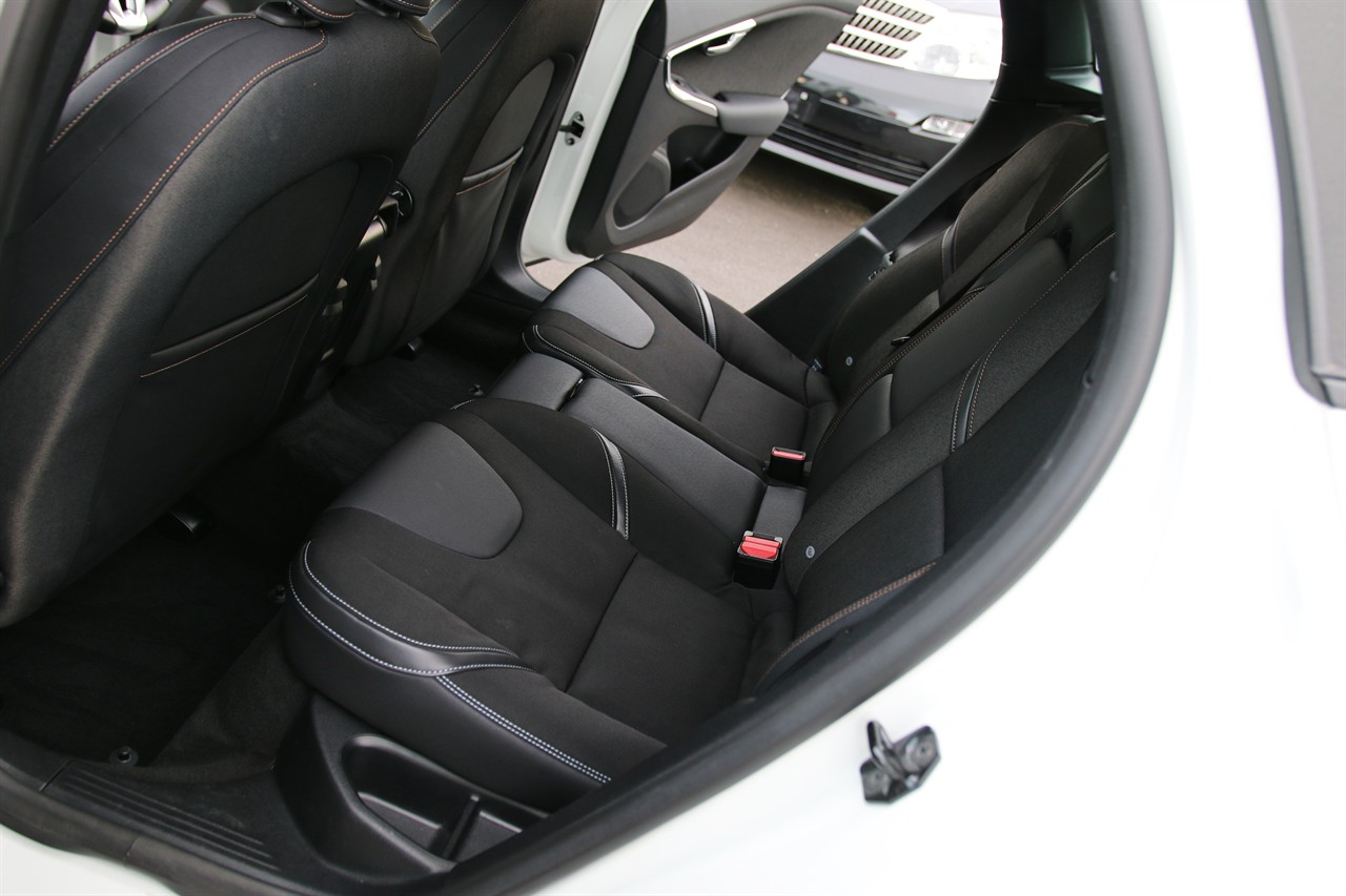 2013 Volvo V40