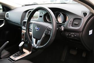 2013 Volvo V40 - Thumbnail