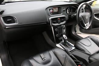 2013 Volvo V40 - Thumbnail