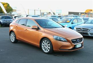 2014 Volvo V40 - Thumbnail