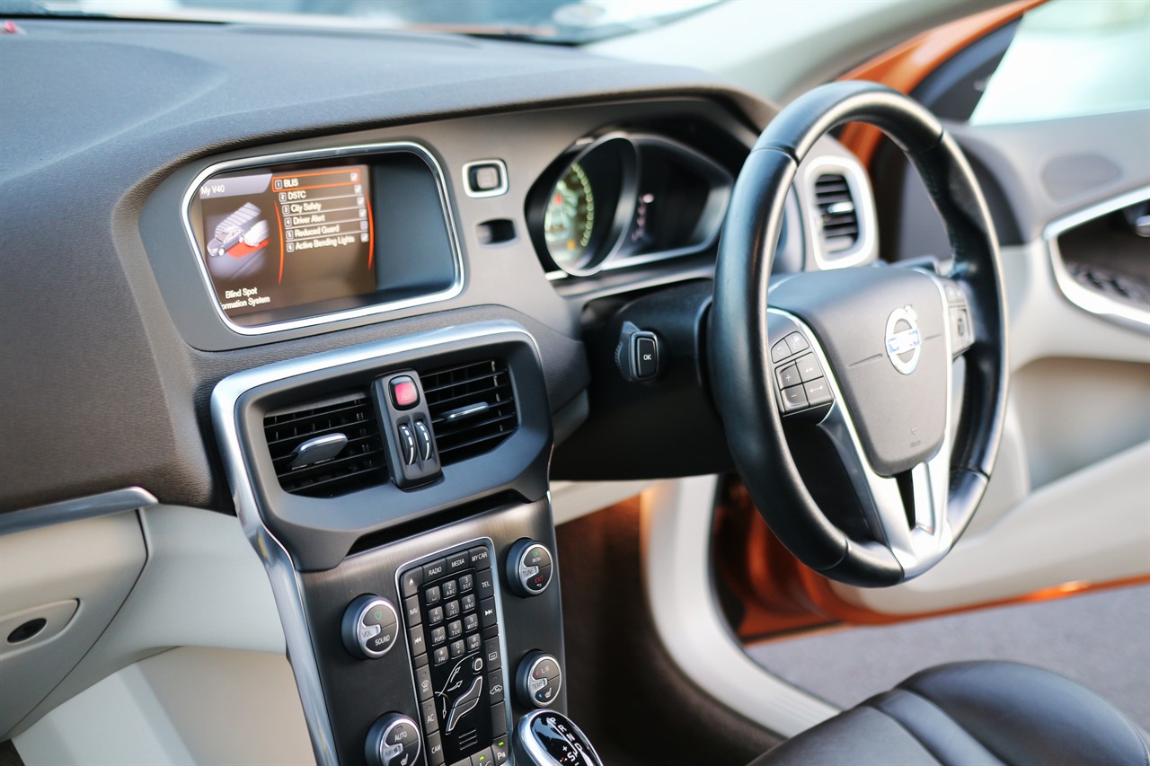 2014 Volvo V40