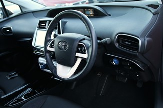 2017 Toyota Prius - Thumbnail