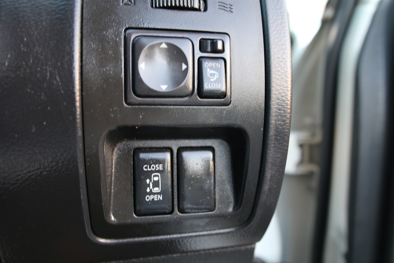 2010 Nissan Lafesta