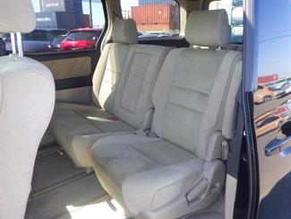 2004 Toyota Alphard - Thumbnail