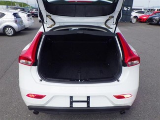 2015 Volvo V40 - Thumbnail