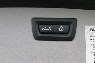 2013 BMW 320i - Thumbnail