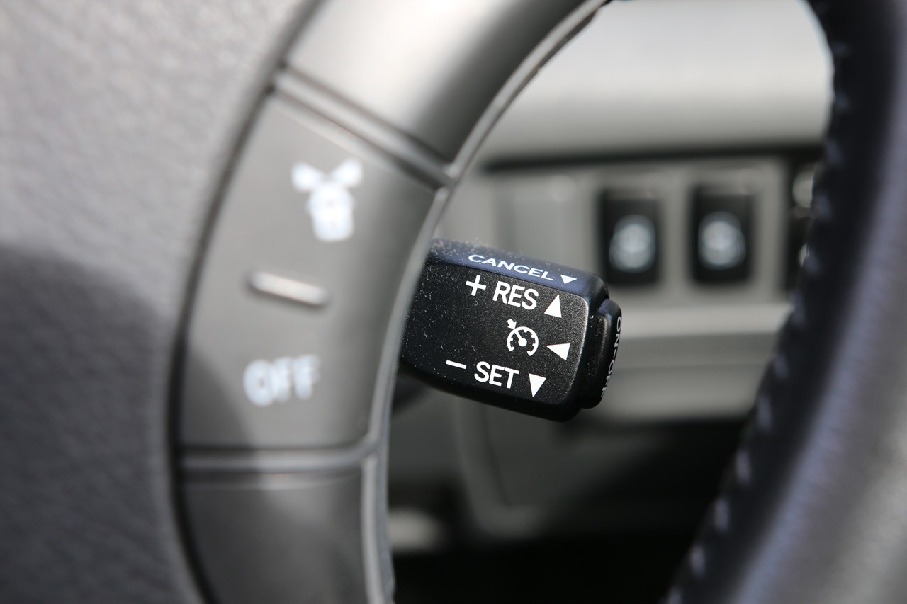2005 Toyota Estima