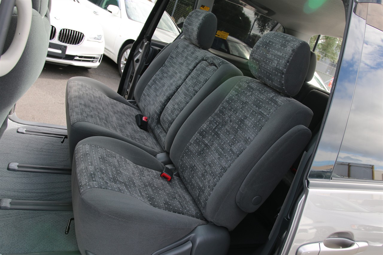 2005 Toyota Estima