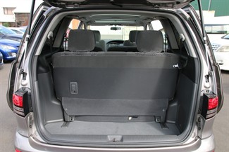 2005 Toyota Estima - Thumbnail