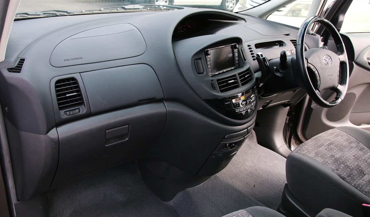 2005 Toyota Estima