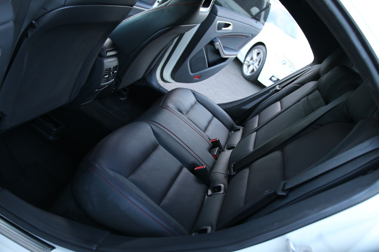 2014 Mercedes-Benz CLA250
